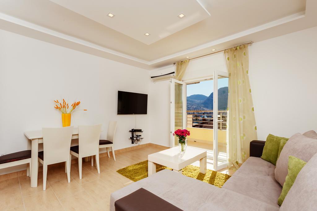Apartments Blue Sea Kotor Dış mekan fotoğraf